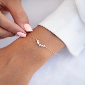 دستبند نگین دار طلا